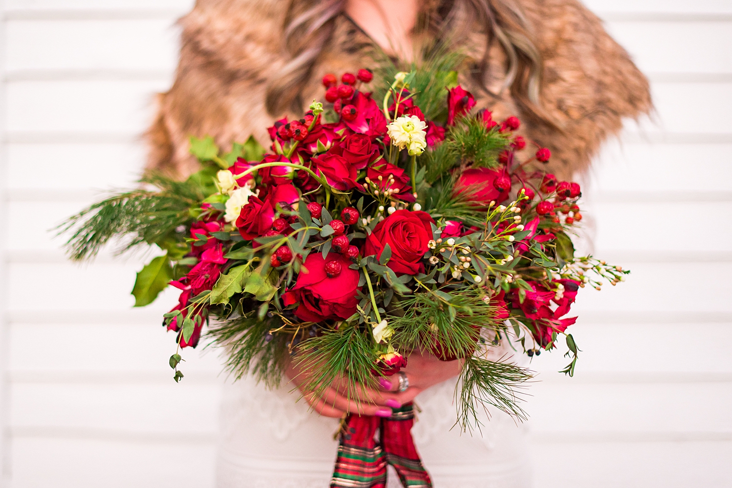 stunning red wedding bouquet