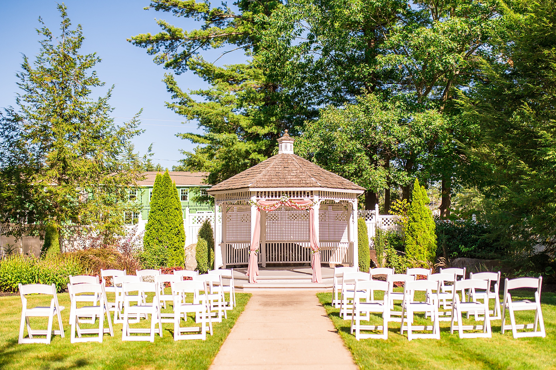 Outdoor Intimate Wedding ceremony in Manchester NH