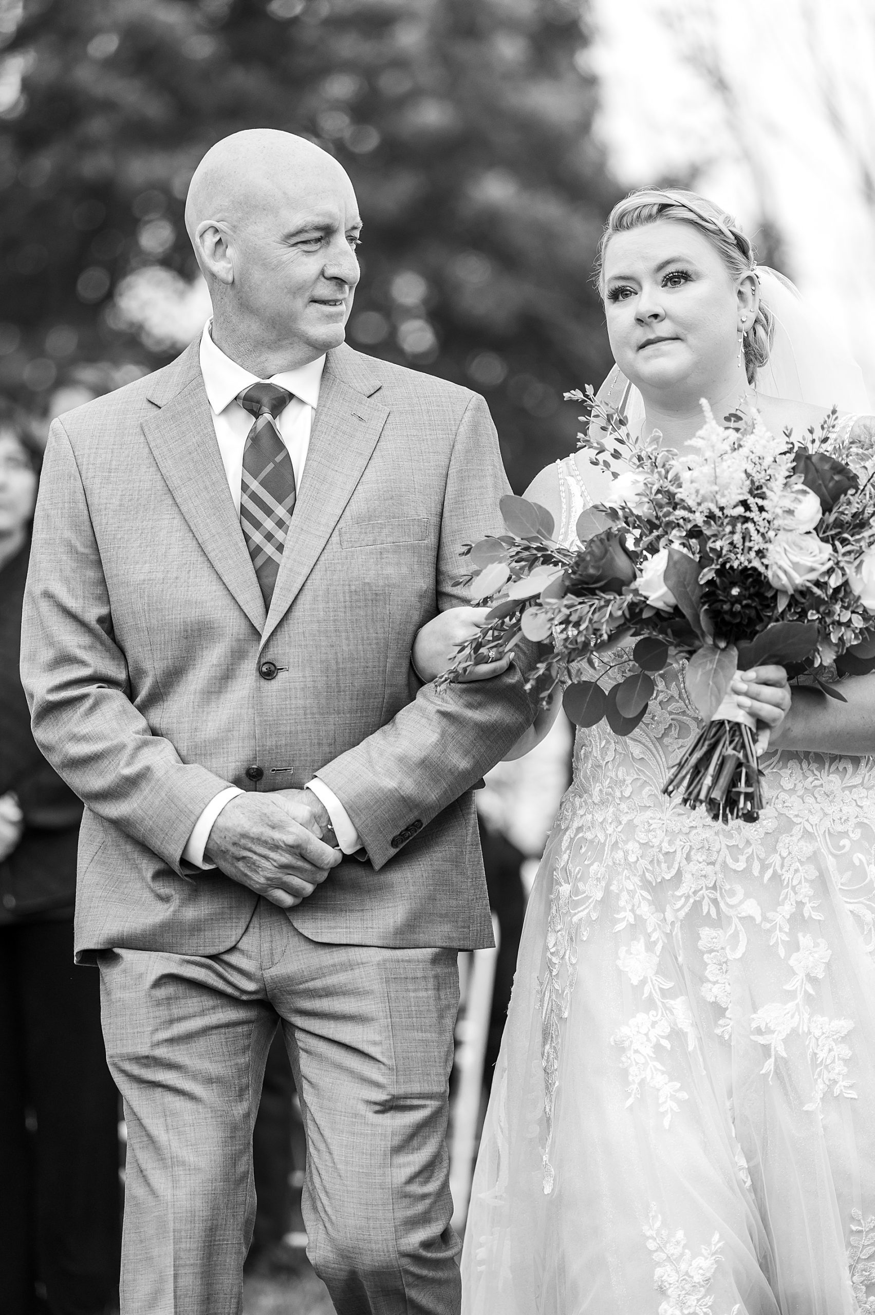 dad walks his daughter down the aisle 