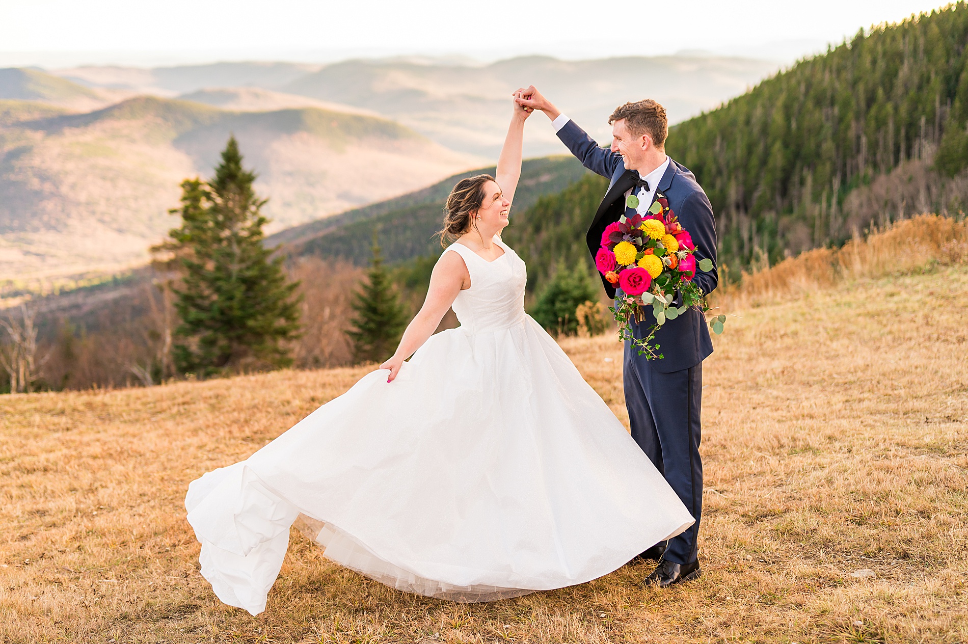 timeless wedding photos of newlyweds dancing