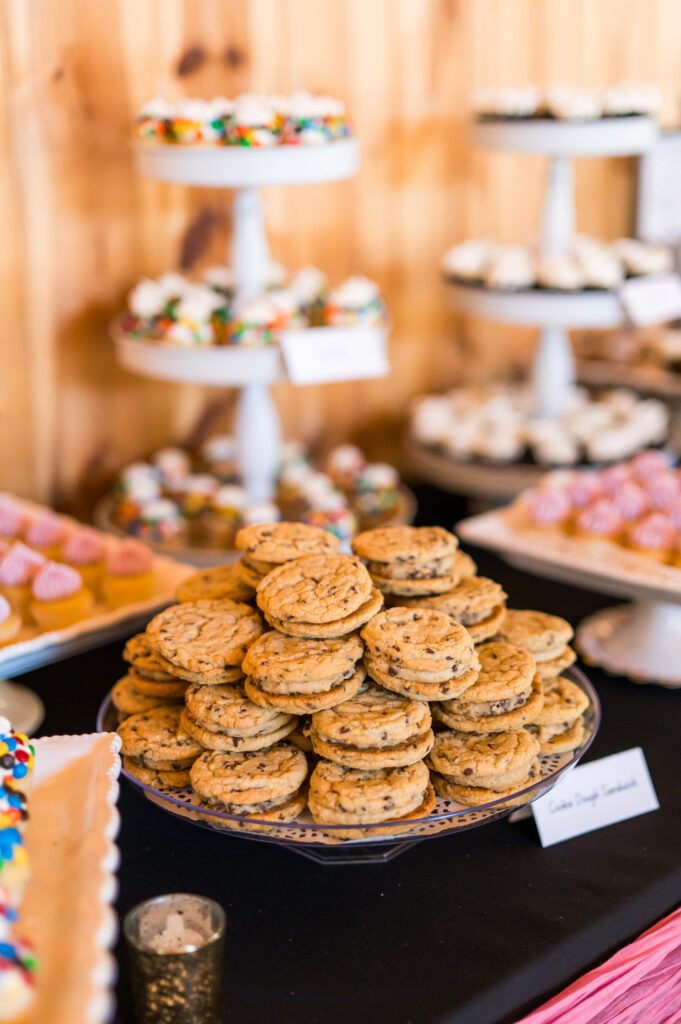 Wedding reception desserts | March wedding barn at bull meadow