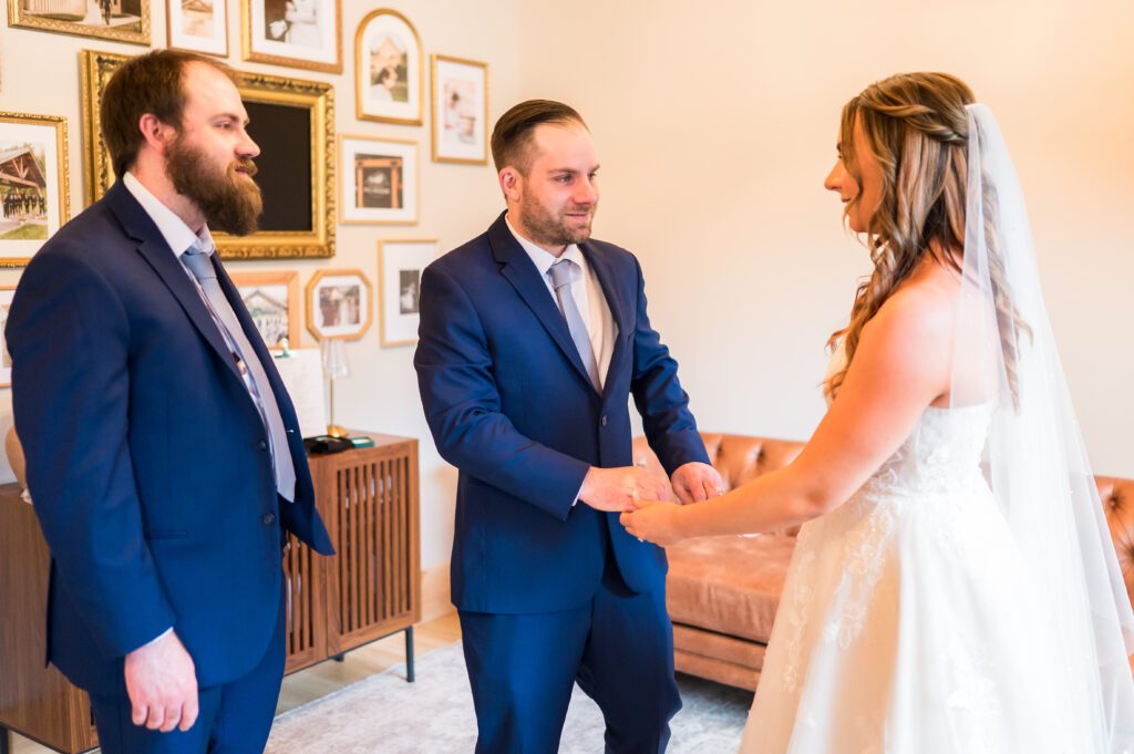 Bride first look | Spring wedding