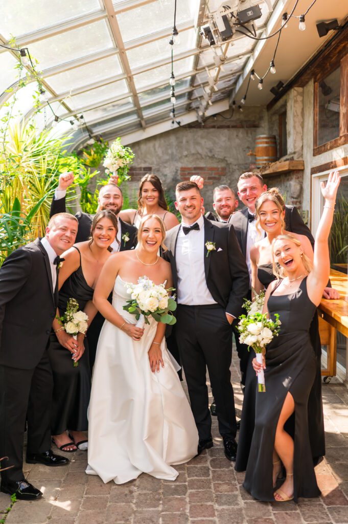 Wedding Party in Greenhouse | Greenhouse wedding 