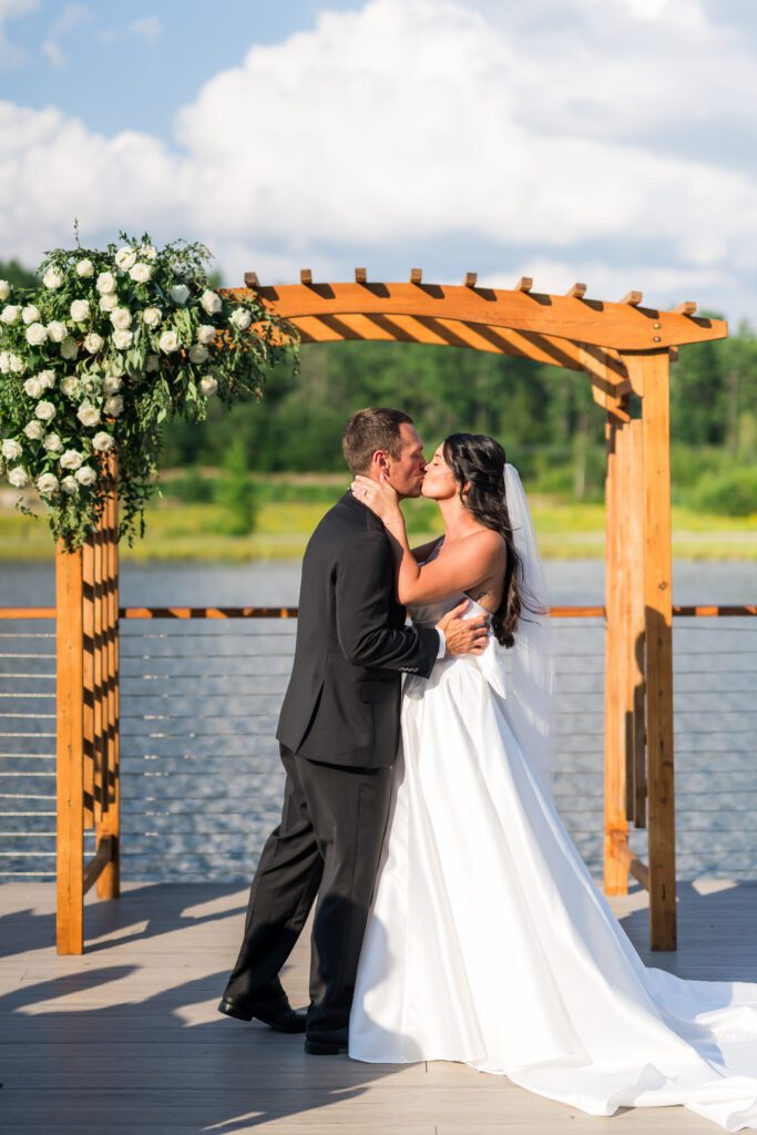 Summer Owl's Nest Wedding | New Hampshire wedding photographer
