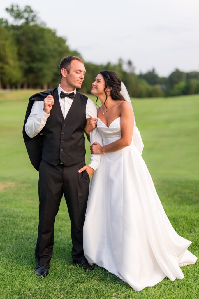 Summer Owl's Nest Wedding | New Hampshire wedding photographer