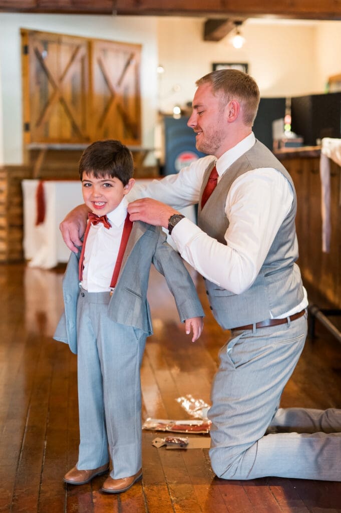 Gunstock Mountain Resort Wedding | New Hampshire Wedding Photographer 